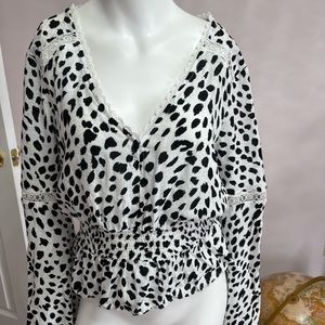 Express XS black and white blouse cinched waist